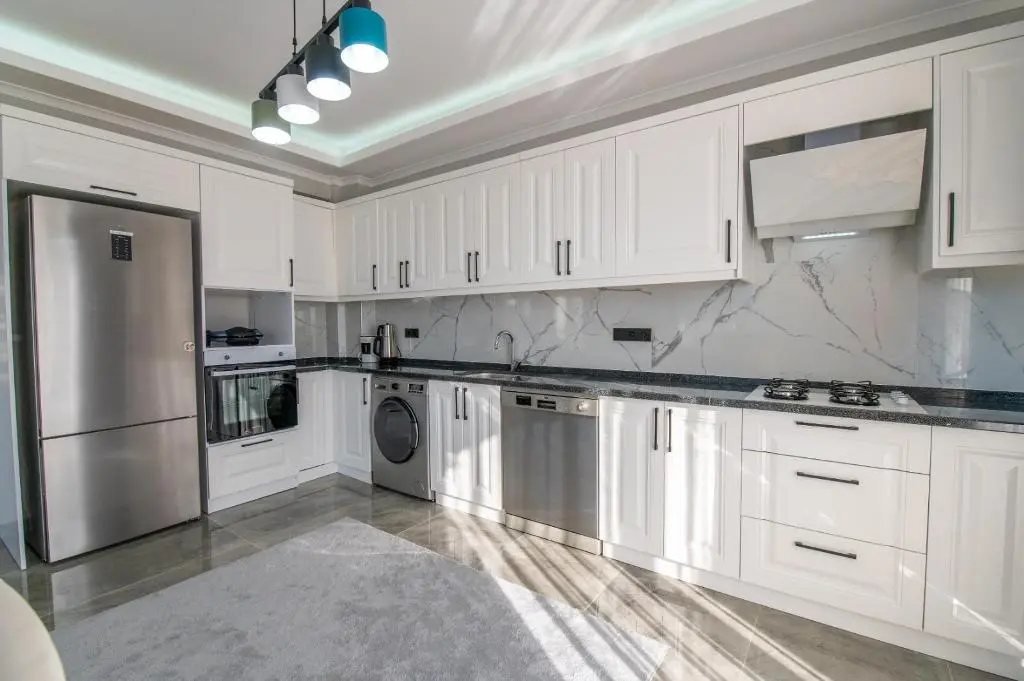 Fitted kitchen